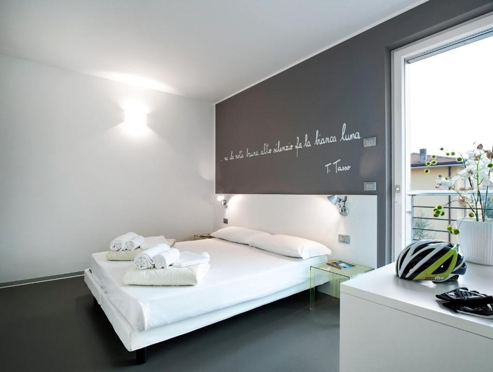 Gardabike Residence Torbole Sul Garda Kamer foto
